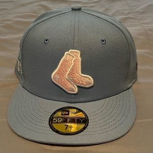Brand new. New era Boston Red Sox Fenway park patch 100 years. Very rare hat